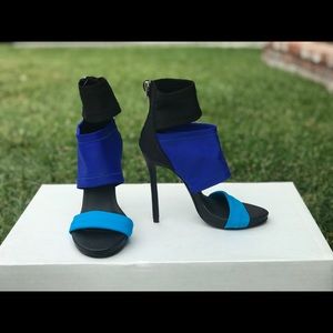 Black & blue heels